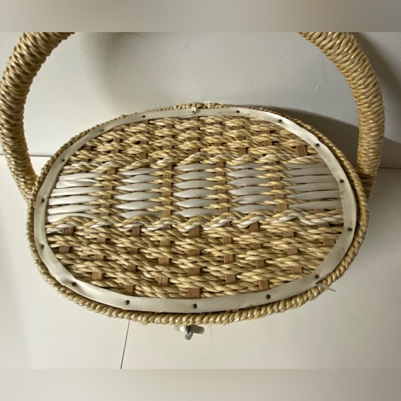 Vintage Oval sewing notions basket by Dritz made in Japan. - Picture 8 of 13